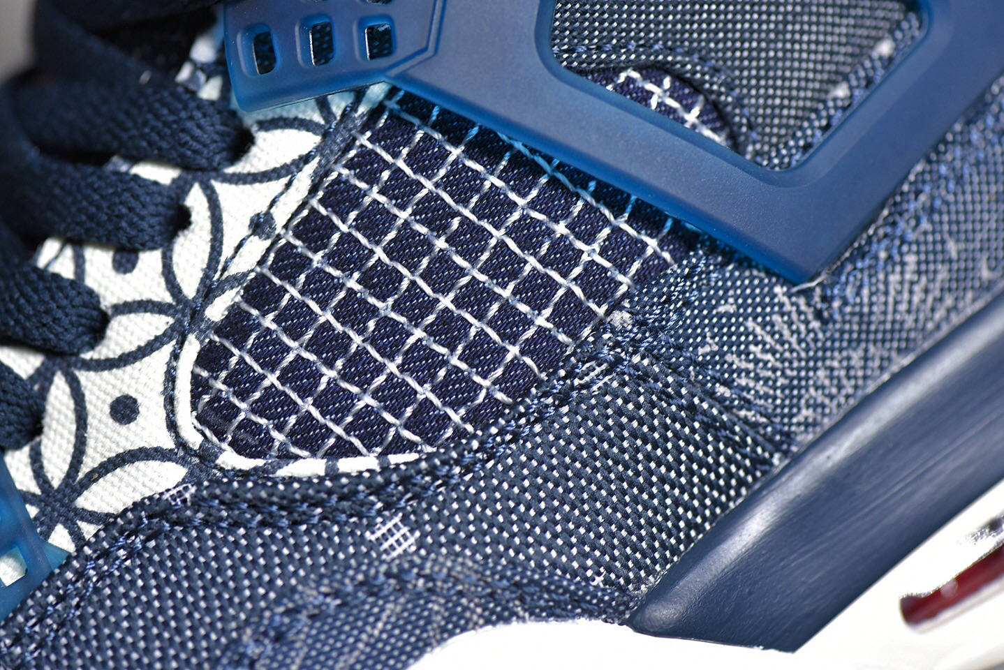 乔丹 Air Jordan 4 Retro Sashiko Deep Ocean 蓝白牛仔刺子绣篮球鞋【火狐电竞官方网站】(图17)
乔丹 Air Jordan 4 Retro Sashiko Deep Ocean 蓝白牛仔刺子绣篮球鞋【火狐电竞官方网站】(图17)