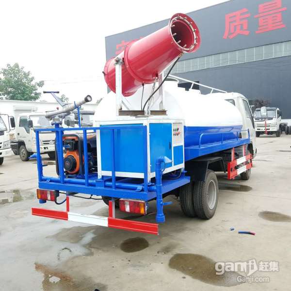 从今年秋拍的两件书画看吴昌硕和齐白石“火狐电竞”(图1) 火狐电竞官网