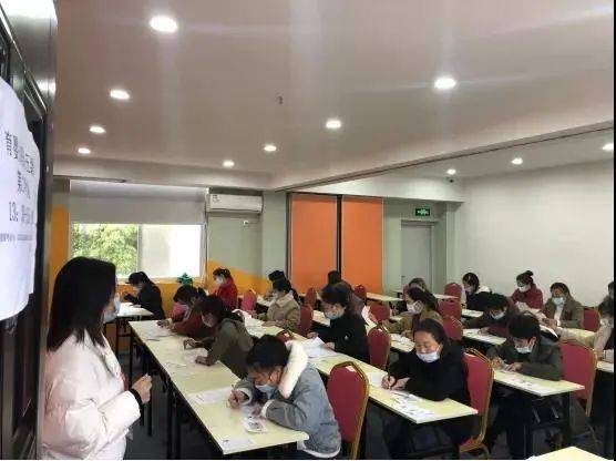 
恩施州：职业技术品级认定事情深入推进‘火狐电竞官网’(图2)