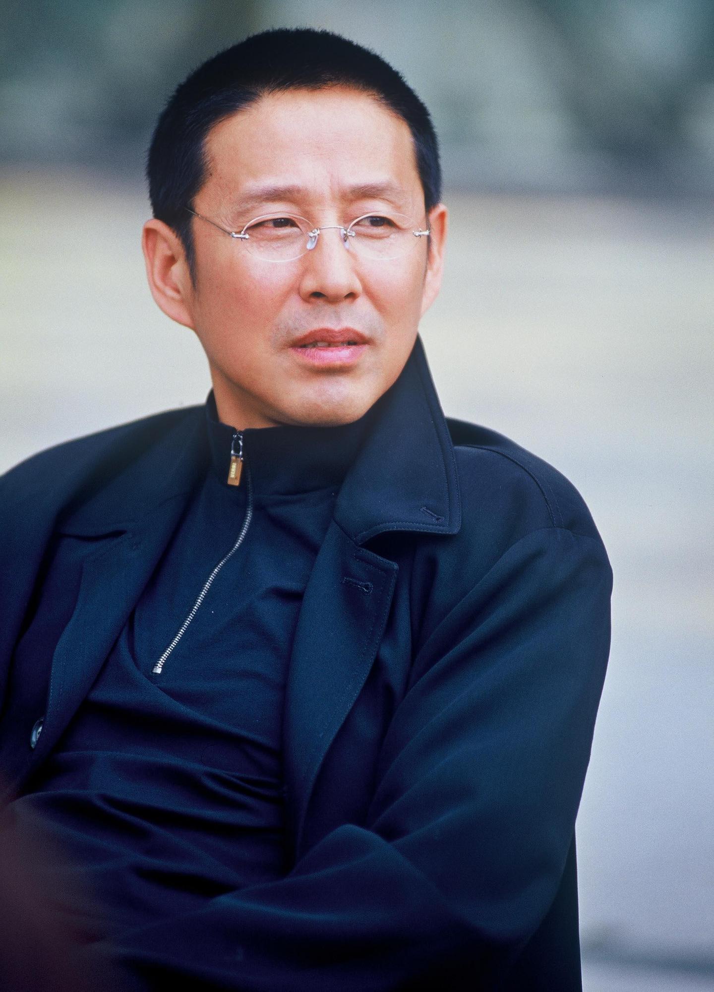 火狐电竞官方网站_洛杉矶湖人队的十大知名球迷(图3) 火狐电竞