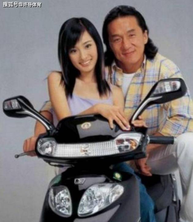 ‘火狐电竞官网’
一组明星老照片 照片中的他们如今都老了 一张张都充满了回忆(图3) ‘火狐电竞官网’
一组明星老照片 照片中的他们如今都老了 一张张都充满了回忆(图3)