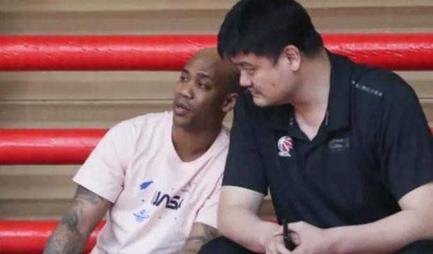 ‘火狐电竞官网’
愿成为中国男篮教练 同时不排挤做助教 马布里的亮相令球迷点赞(图1)