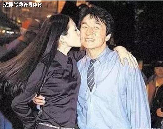 火狐电竞官网_
明星们最想删除的照片 他们尴尬的样子 秒杀了大家的想象!(图9) 火狐电竞官网_
明星们最想删除的照片 他们尴尬的样子 秒杀了大家的想象!(图9)