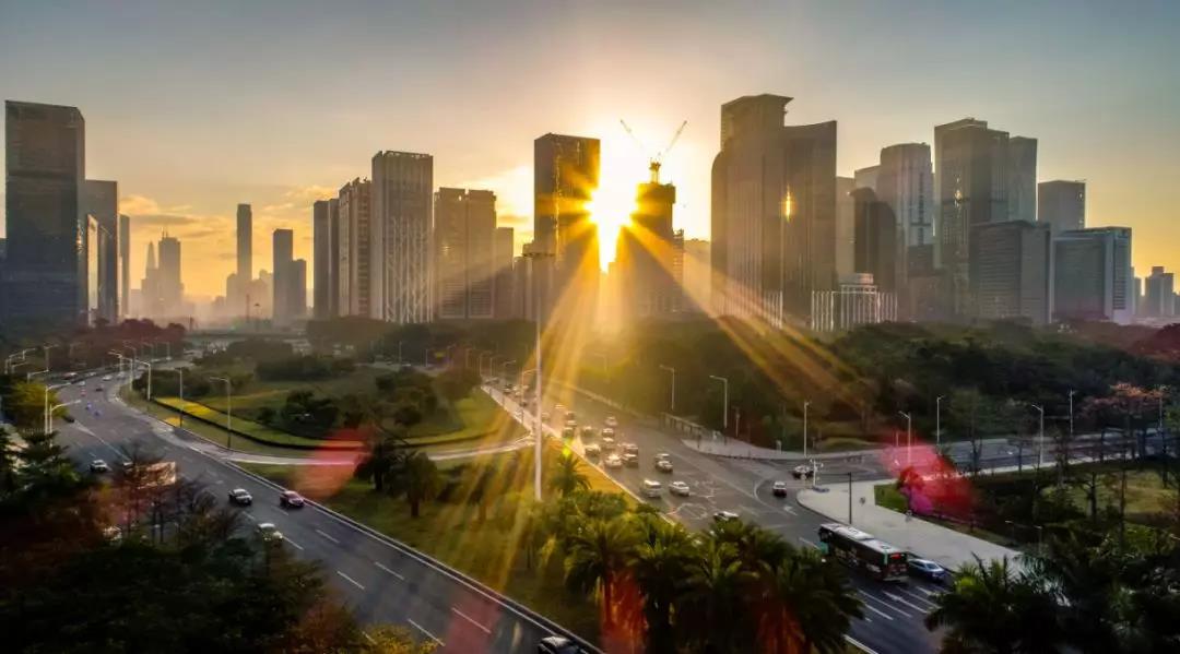 火狐电竞-走近银器大师刘玉平2014银器收藏文化展览即将开幕作者:未知2014-11-2111:35:48来源:华夏收藏网银器在当(图1) 火狐电竞