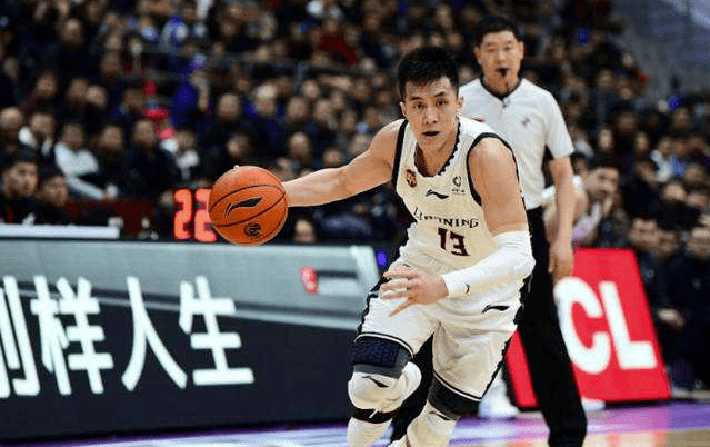 火狐电竞官方网站：
中国男篮第一控卫郭艾伦 前女友晒照 身材颜值堪称完美(图1)