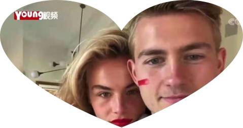 球星脸上的口红“火狐电竞官方网站”(图5)
球星脸上的口红“火狐电竞官方网站”(图5)