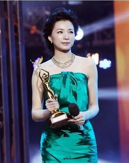 火狐电竞官方网站-
暑假作业:一年级下册语文基础训练(图2) 火狐电竞