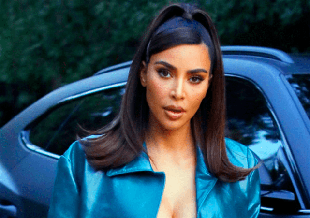 
金·卡戴珊取关闺蜜 NBA巨星皮蓬前妻曝侃爷深夜有此习惯“火狐电竞官方网站”(图2)