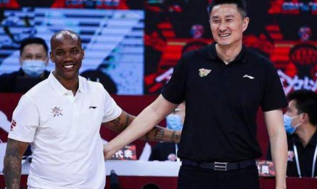 火狐电竞_
马布里正式回应执教中国男篮！或与杜锋彻底息争 球迷：情商太高(图6)